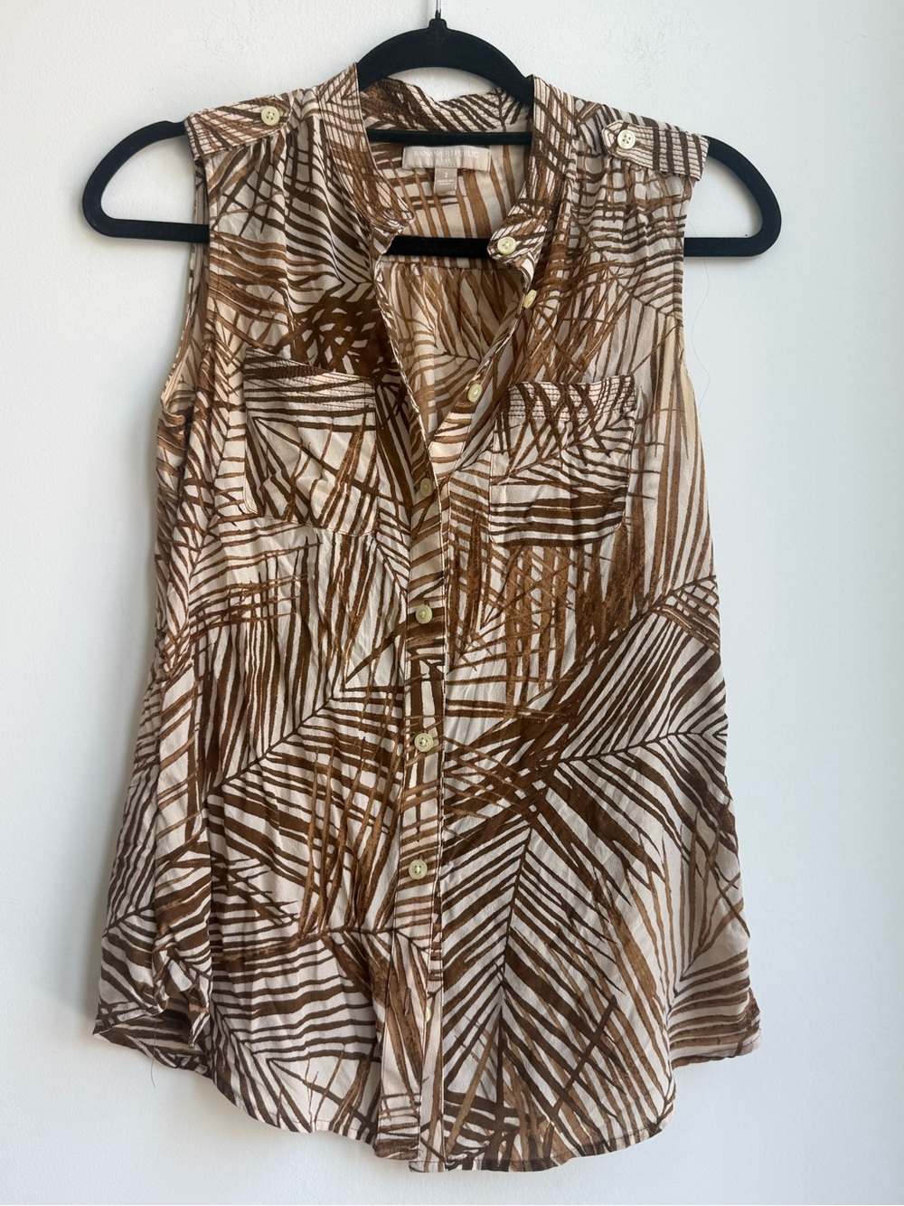 Banana Republic Brown and Cream Palm-Print Sleeveless Button Silk Blouse